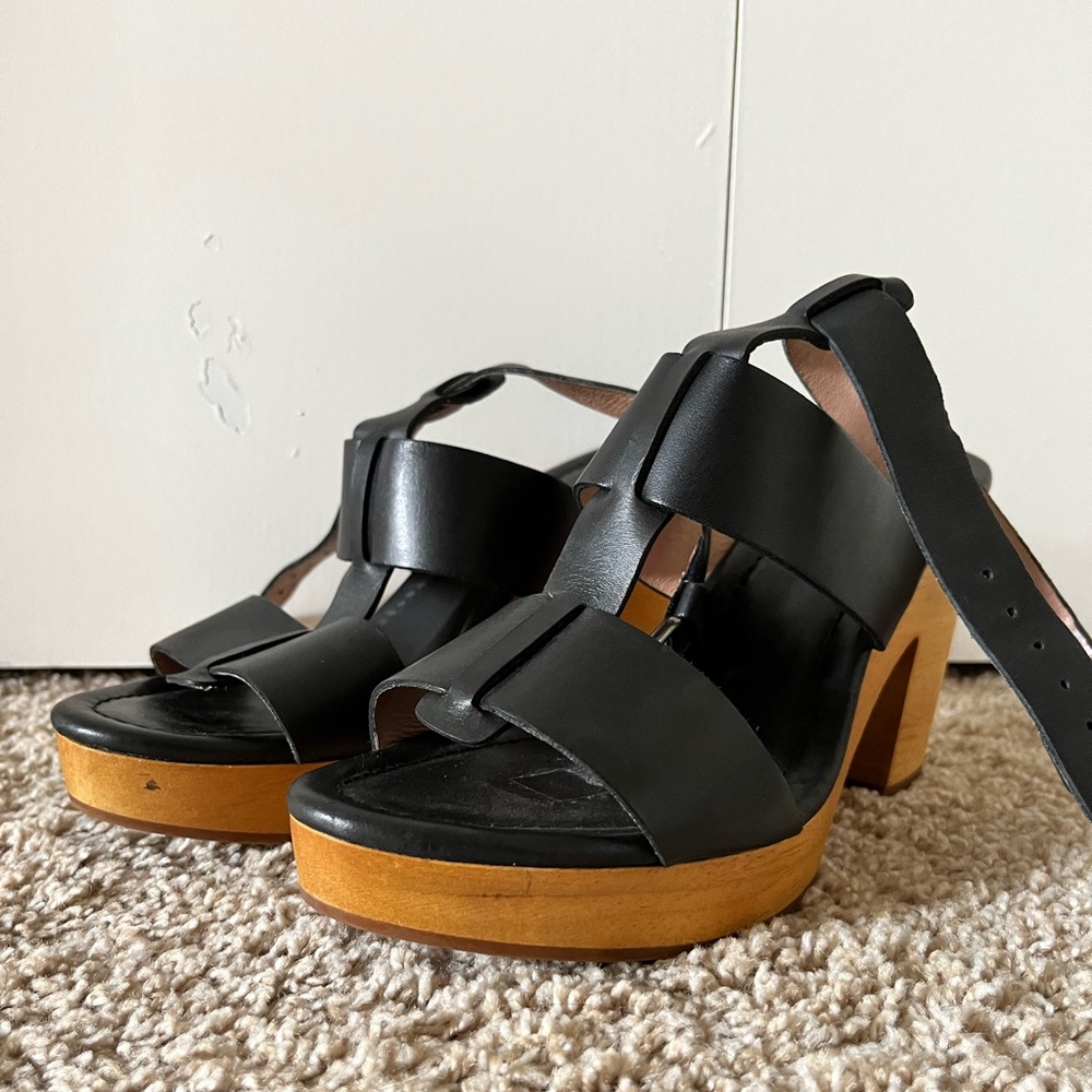 Madewell 70s inspired heel